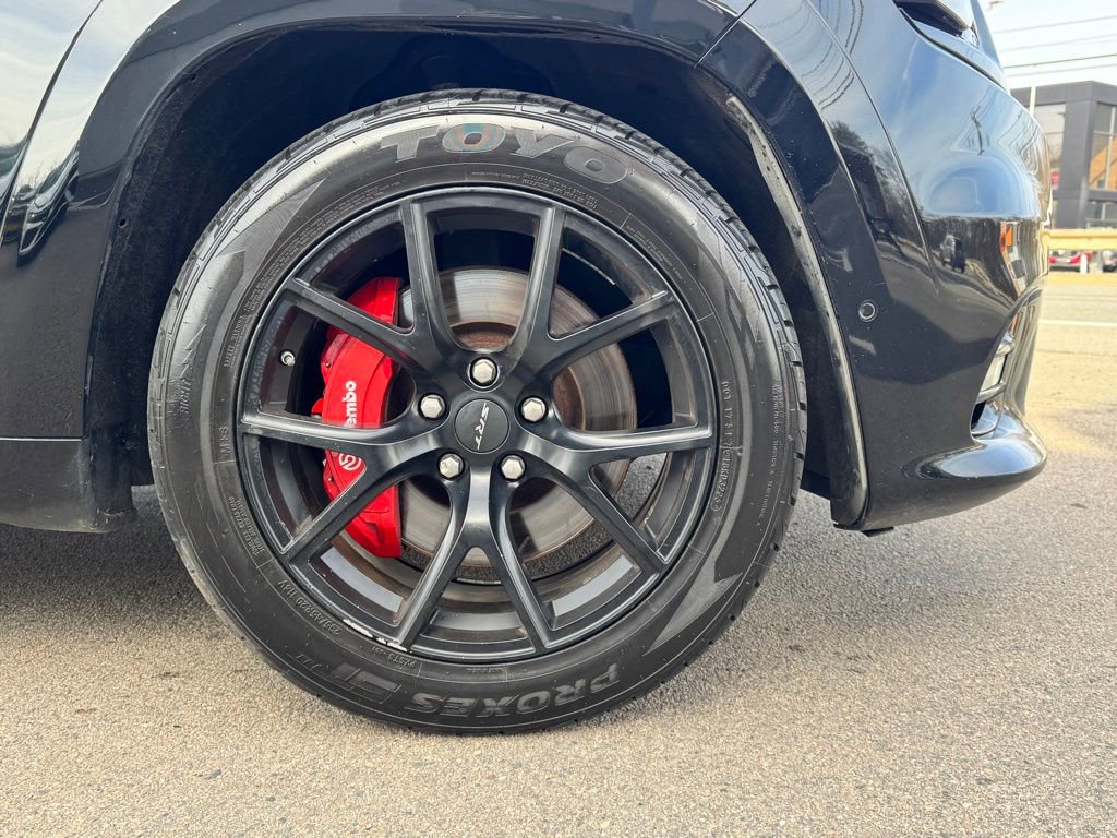 Used 2018 Jeep Grand Cherokee SRT image 17