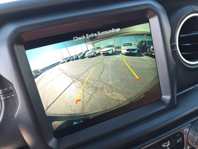 Used 2022 Jeep Wrangler Unlimited Sahara w/ Safety Group image 25