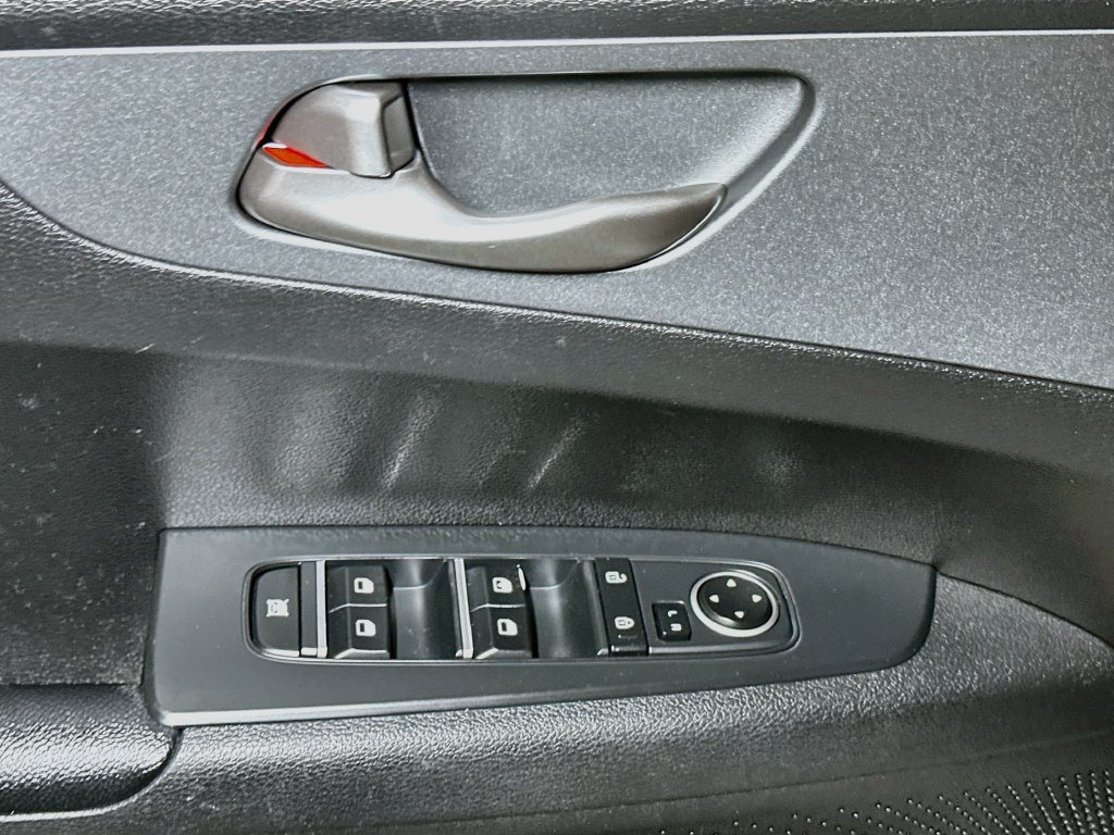 Used 2021 Kia Forte LXS FWD image 18