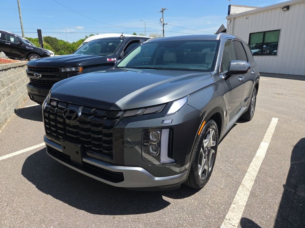 Used 2024 Hyundai Palisade Limited image 1