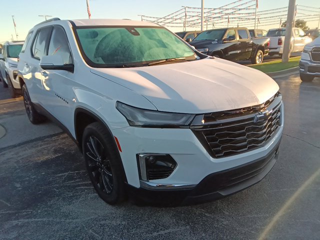 Used 2023 Chevrolet Traverse RS FWD image 1