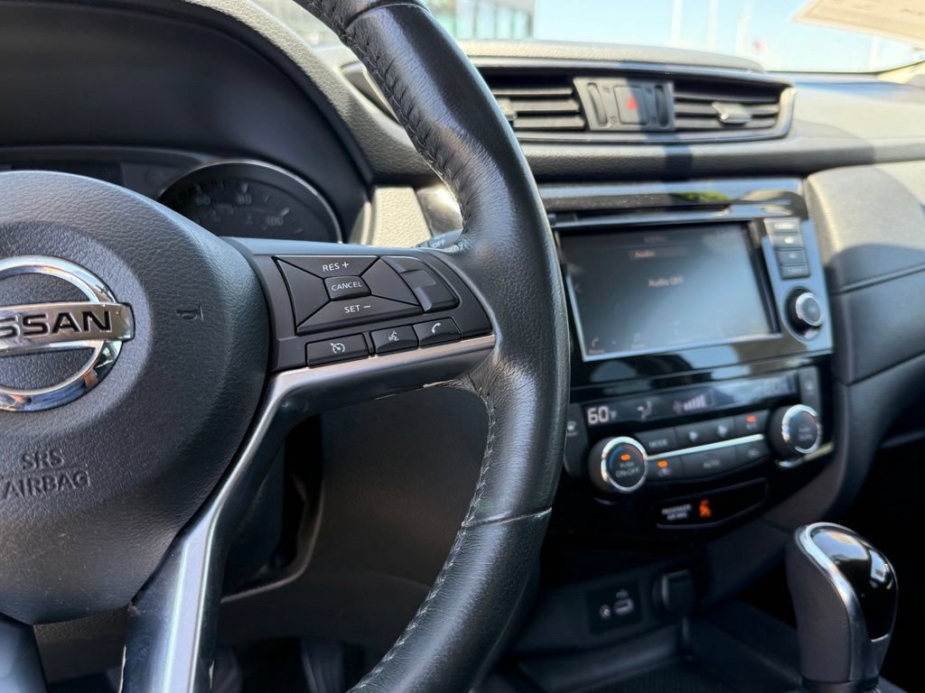 Used 2018 Nissan Rogue SV AWD/4WD image 22