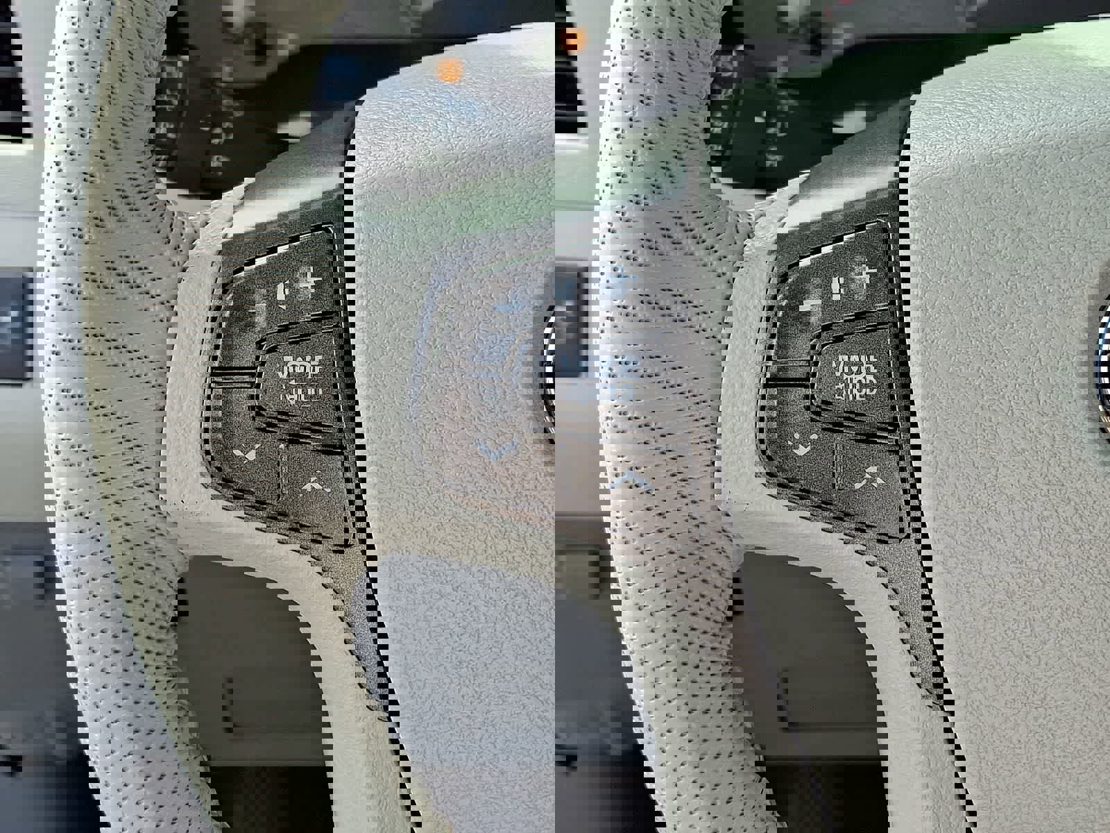 Used 2014 Toyota Sienna SE image 26