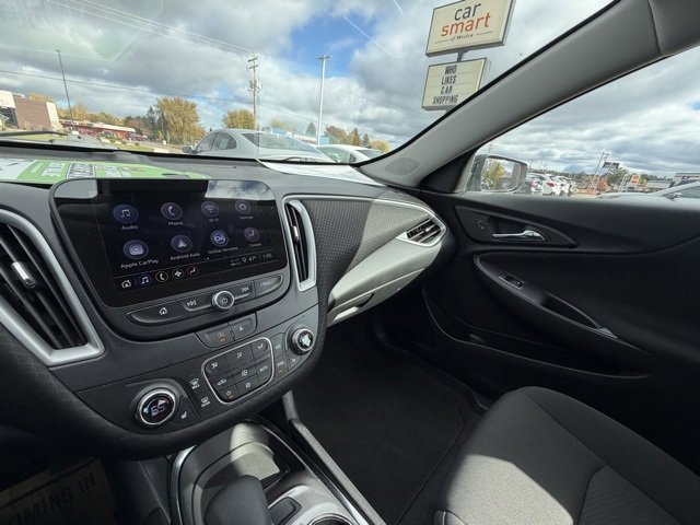 Used 2023 Chevrolet Malibu LT image 24