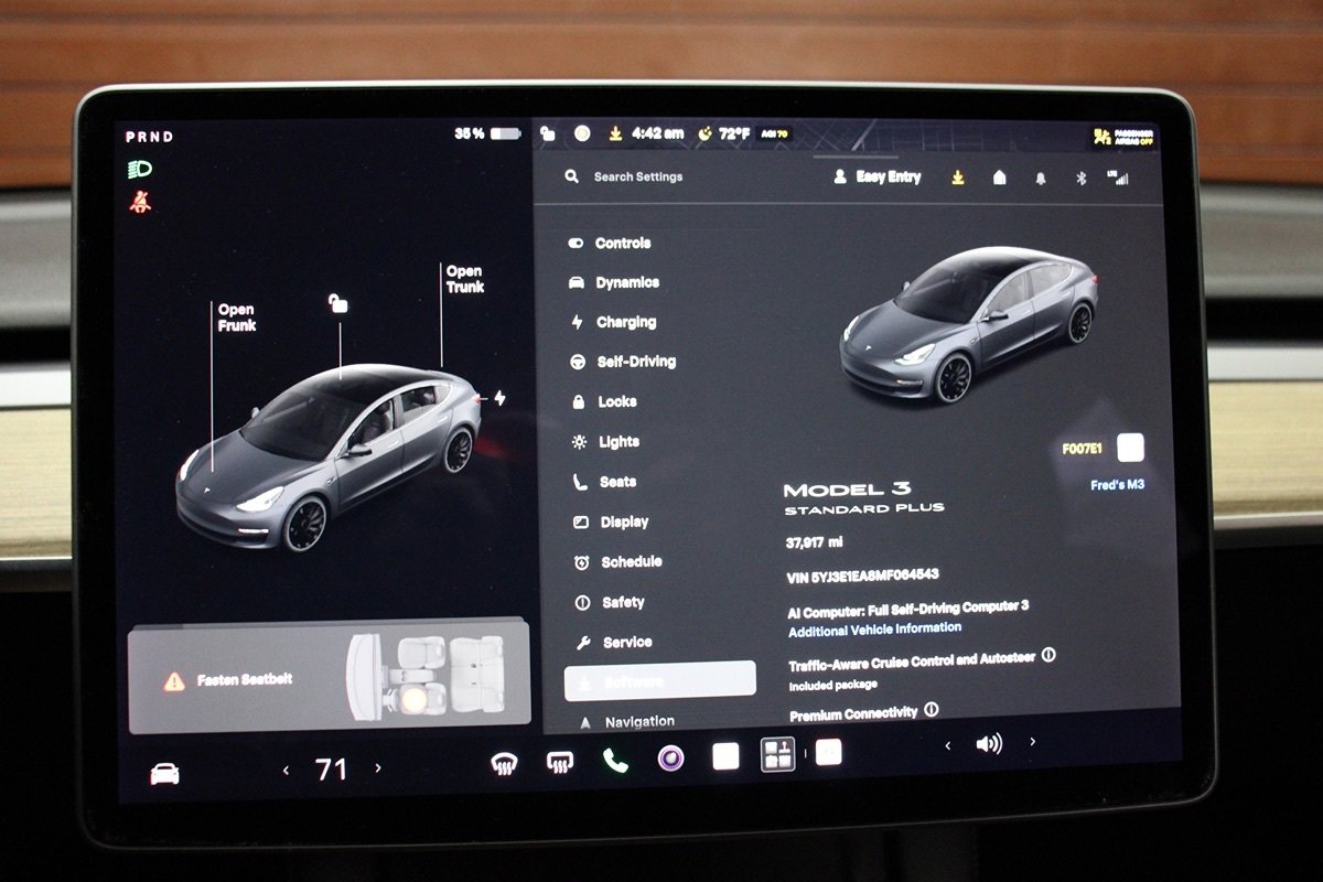 Used 2021 Tesla Model 3 Standard Range Plus RWD image 18