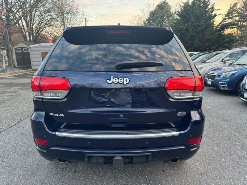 Used 2018 Jeep Grand Cherokee Overland AWD/4WD image 5
