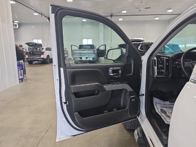 Used 2017 Chevrolet Silverado 1500 LTZ Z71 w/ LTZ Plus Package AWD/4WD image 23