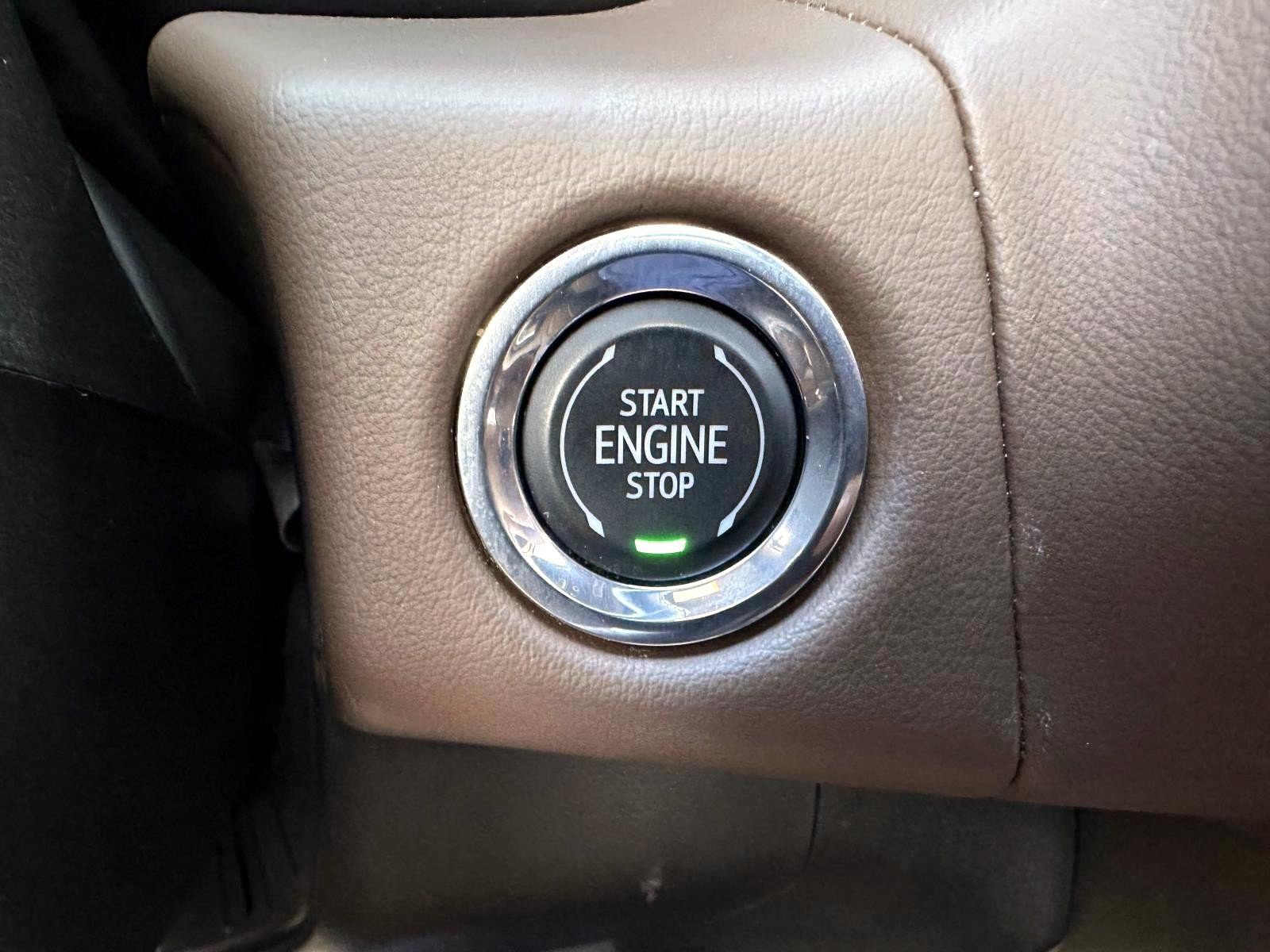Used 2023 Chevrolet Suburban High Country w/ Advanced Technology Package AWD/4WD image 22
