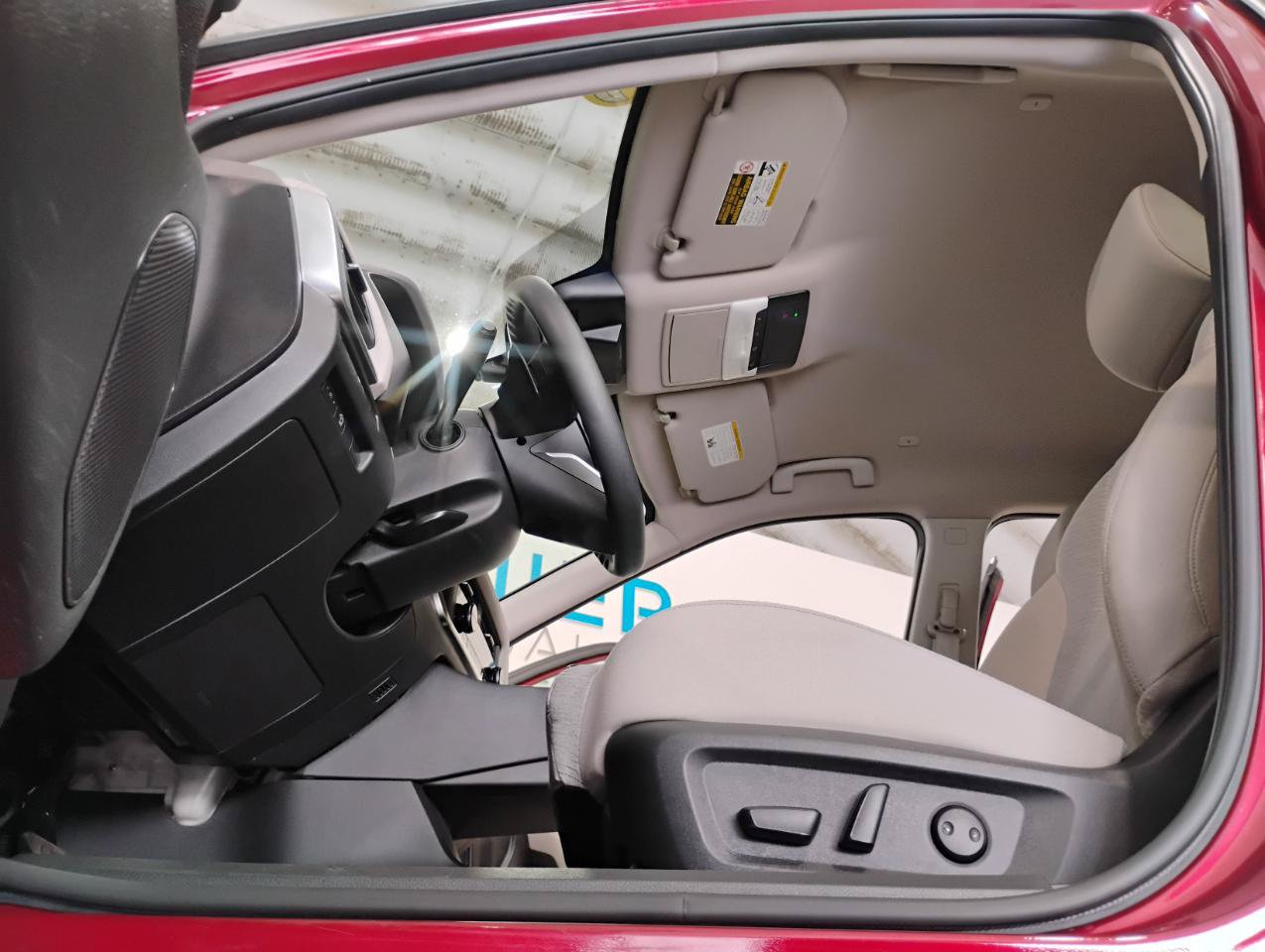 Used 2023 Nissan Rogue SV FWD image 39