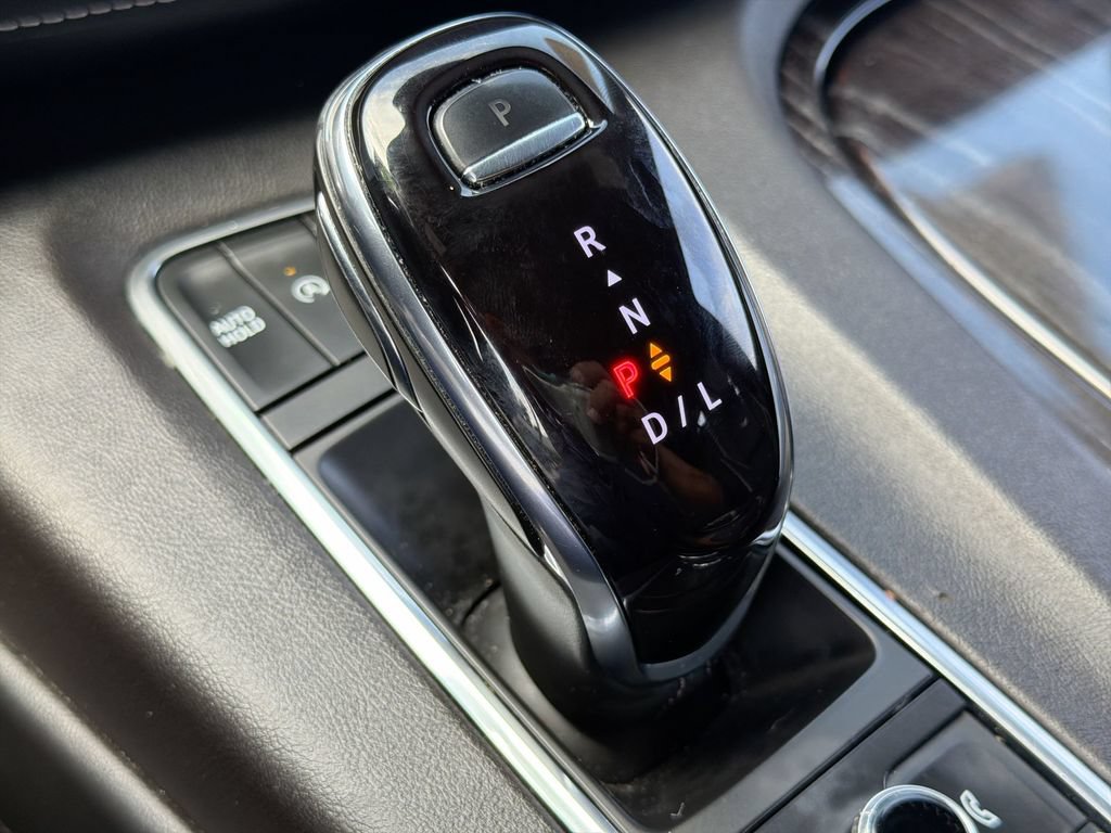 Used 2023 Cadillac Escalade ESV Sport AWD/4WD image 23