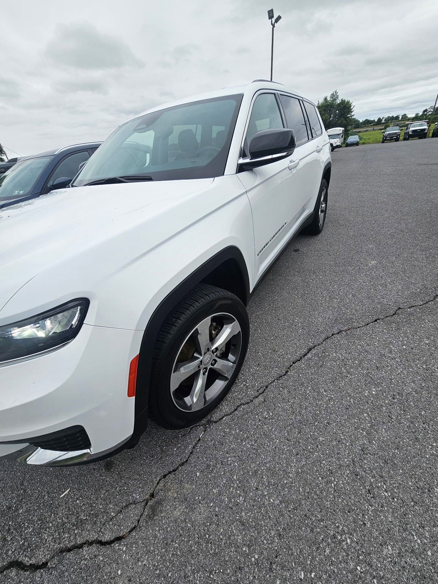 Used 2021 Jeep Grand Cherokee L Limited image 1