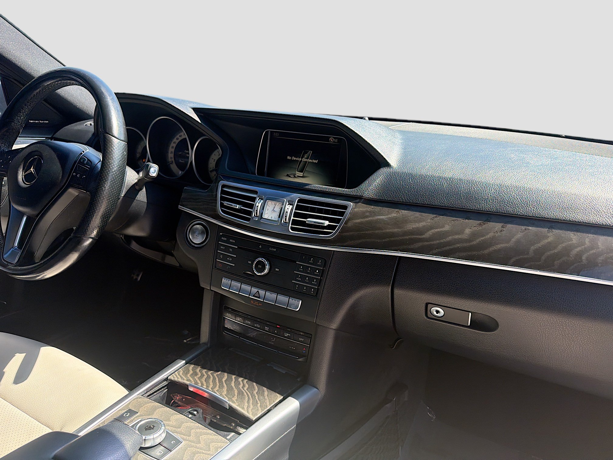 Used 2016 Mercedes-Benz E 350 Sedan w/ Premium Package image 28