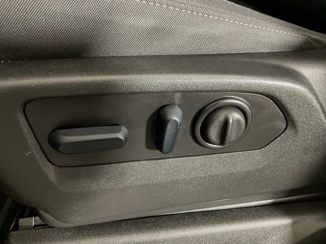 Used 2022 Chevrolet Silverado 2500 Custom w/ Custom Value Package image 24