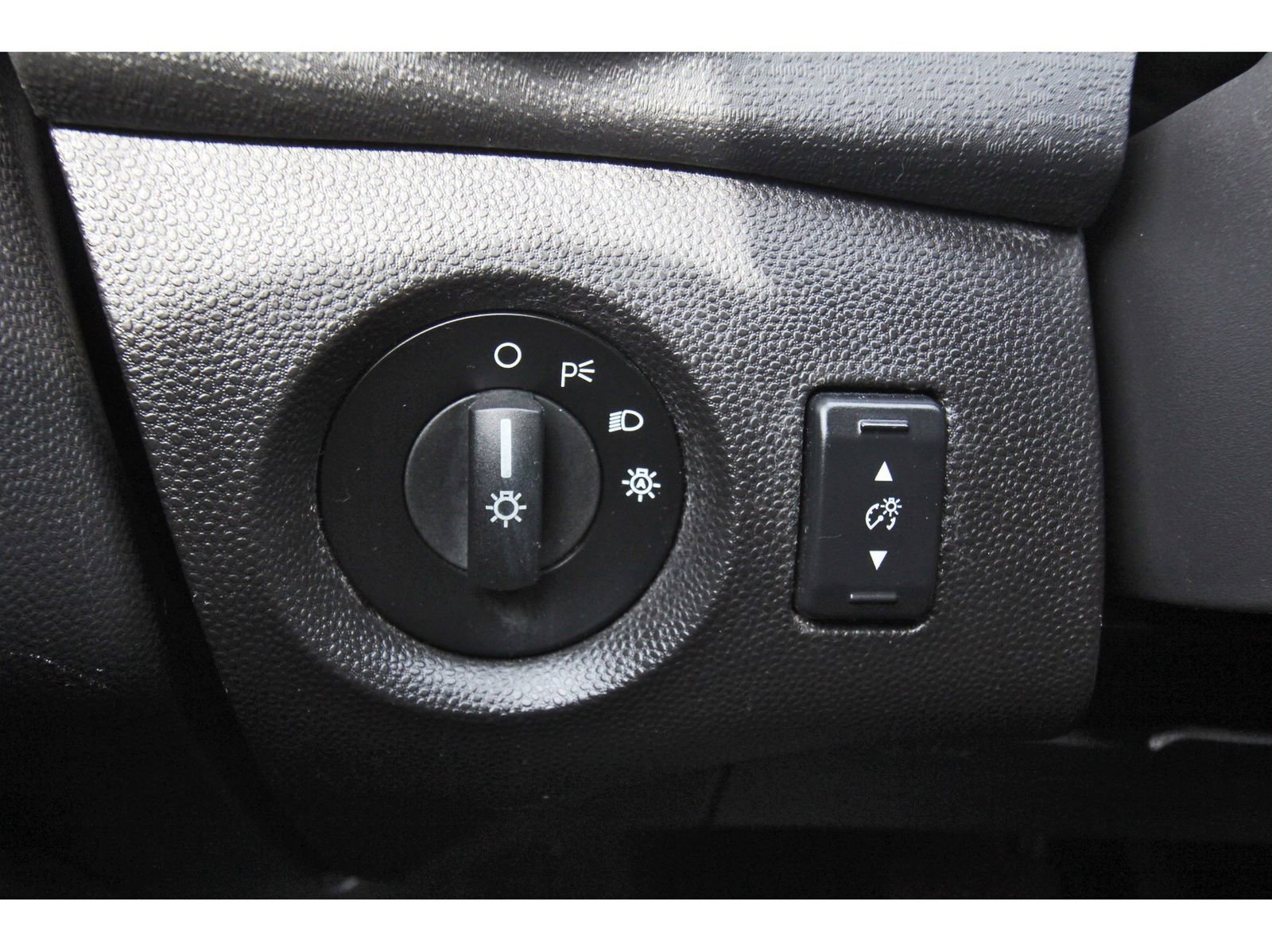 Used 2016 Ford Fiesta SE image 24