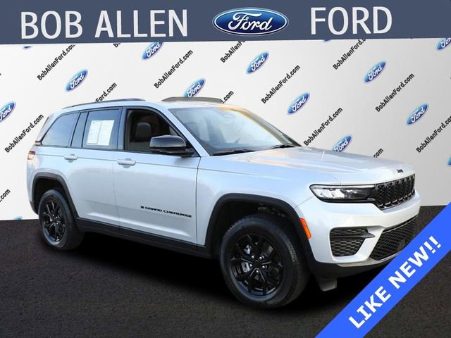 Used 2025 Jeep Grand Cherokee Altitude w/ Trailer Tow Package image 1