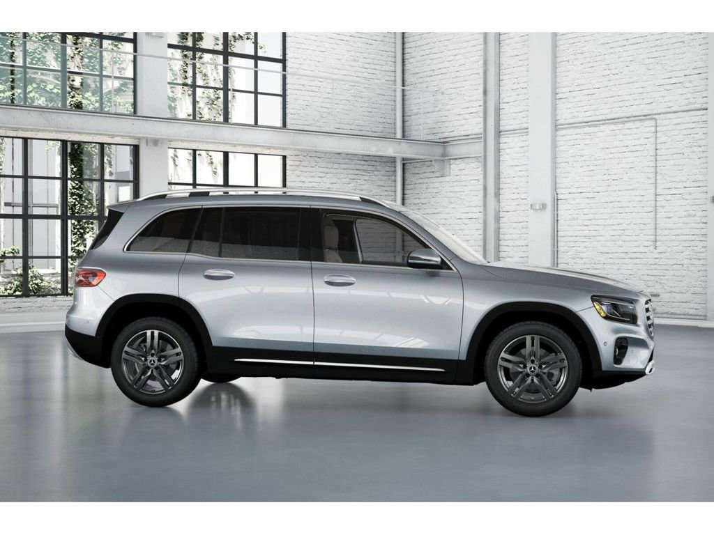 Used 2025 Mercedes-Benz GLB 250 4MATIC image 15