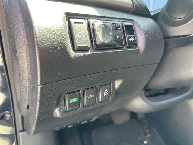 Used 2017 Nissan Sentra SR w/ SR Midnight Edition image 6