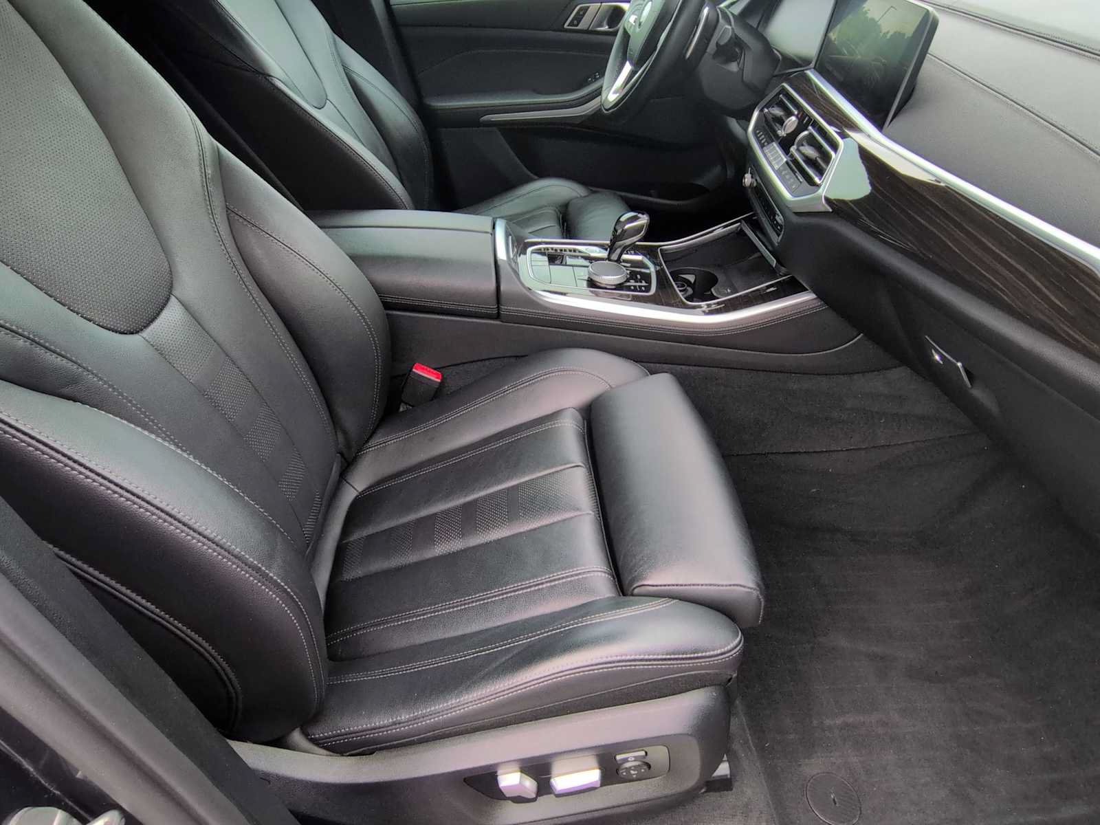 Used 2021 BMW X5 xDrive40i w/ Convenience Package AWD/4WD image 24