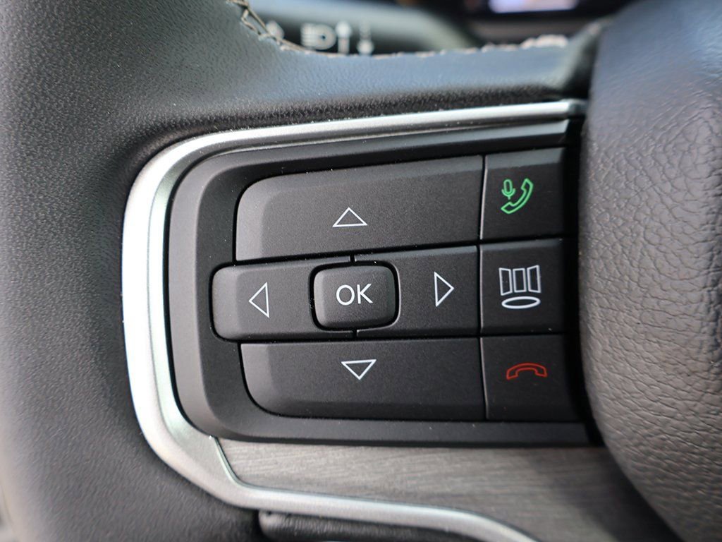 Used 2025 Jeep Wagoneer L Series II w/ 8-pass Seating Package AWD/4WD image 44