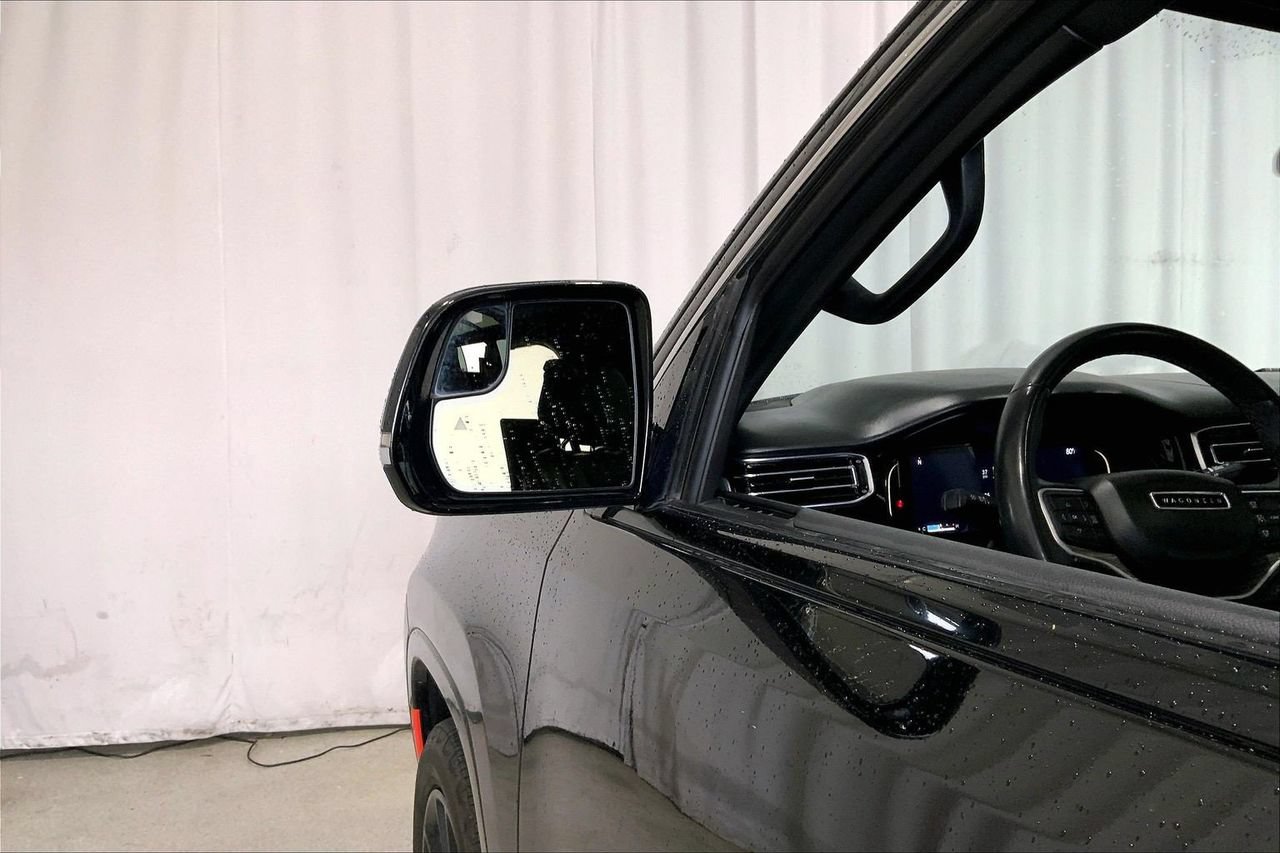Used 2022 Jeep Wagoneer Series II w/ Premium Group I AWD/4WD image 10