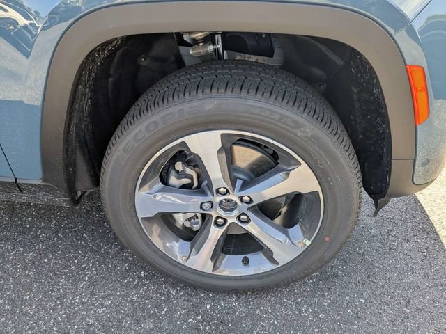 New 2026 Jeep Grand Cherokee L Limited w/ Luxury Tech Group II AWD/4WD image 10