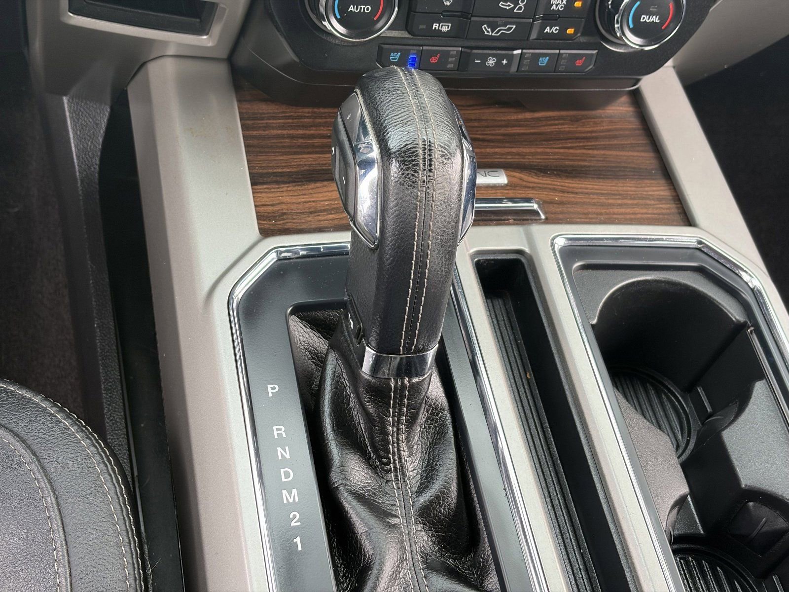 Used 2015 Ford F150 Lariat w/ Equipment Group 501A Mid AWD/4WD image 30