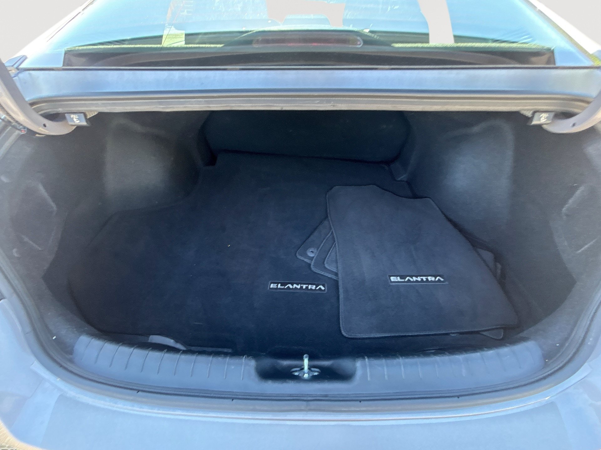 Used 2023 Hyundai Elantra Blue FWD image 21