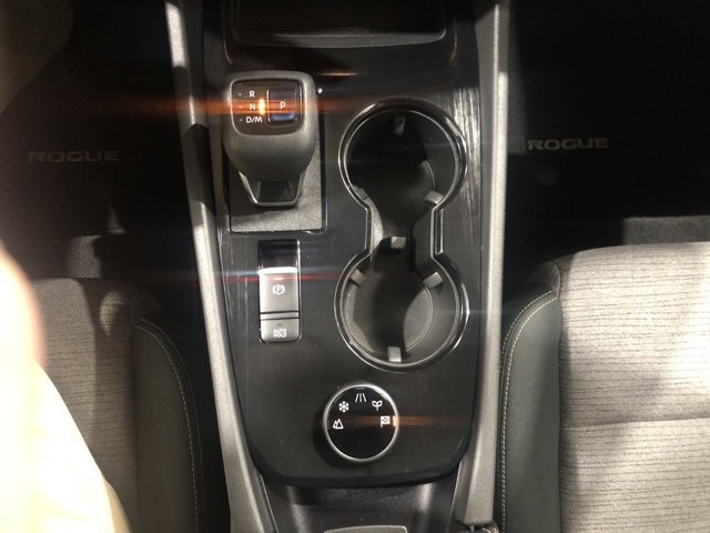 Used 2021 Nissan Rogue SV image 19