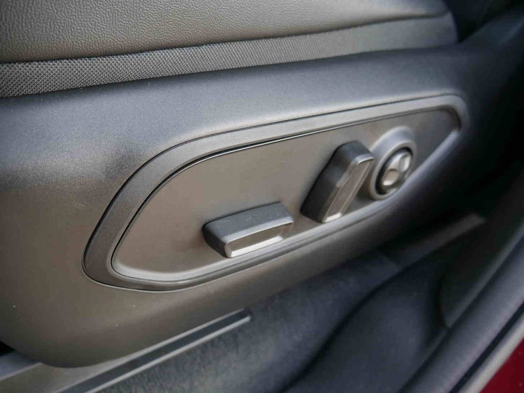 New 2025 Jeep Grand Cherokee Limited w/ Luxury Tech Group II image 29