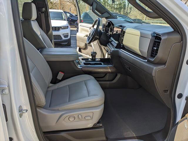 Used 2023 GMC Sierra 1500 SLT w/ SLT Premium Package image 14