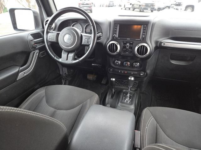 Used 2017 Jeep Wrangler Unlimited Sahara image 23