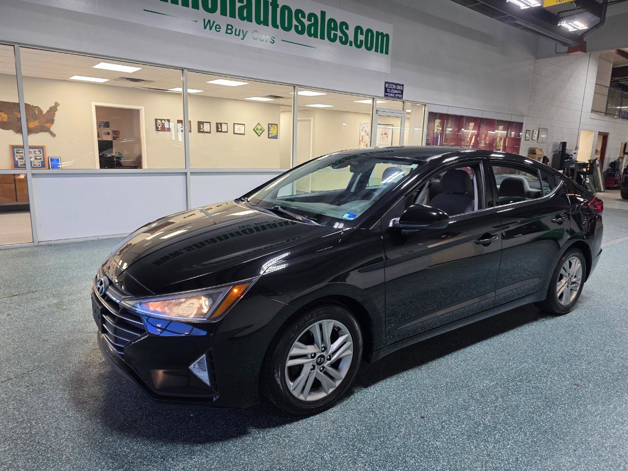 Used 2020 Hyundai Elantra SEL image 2
