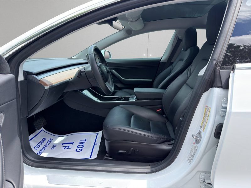 Used 2018 Tesla Model 3 Long Range AWD/4WD image 9
