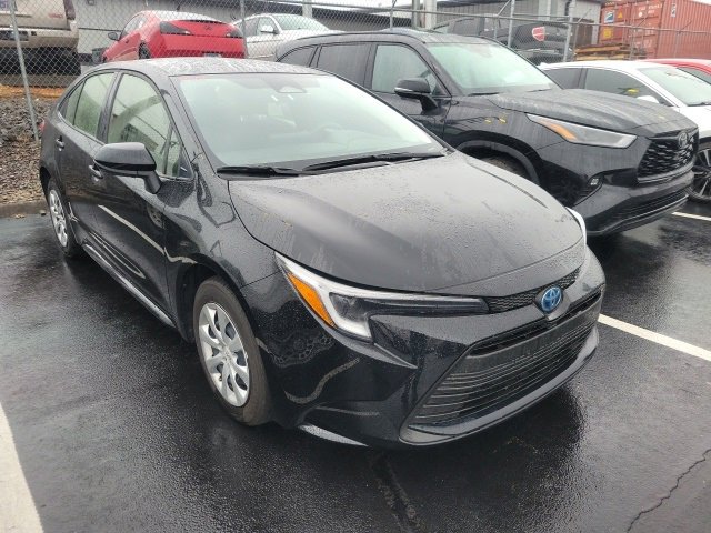 Used 2025 Toyota Corolla LE