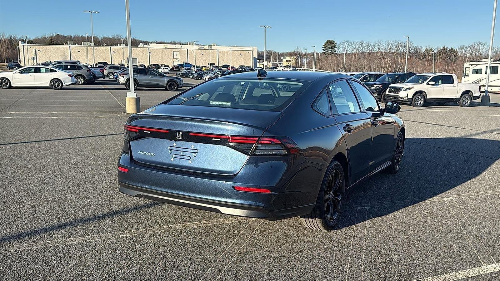 Used 2025 Honda Accord SE image 6