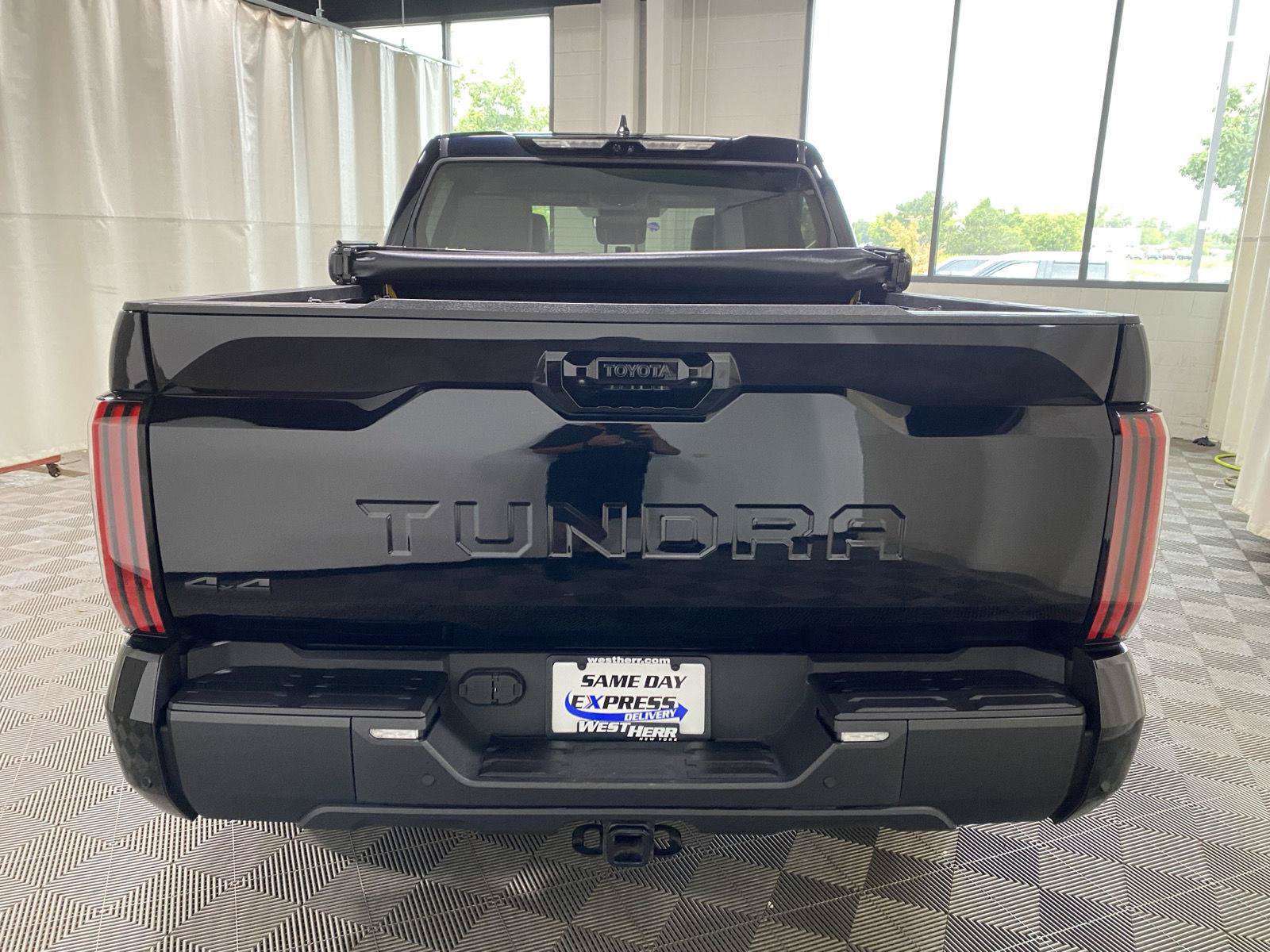 Used 2024 Toyota Tundra Limited AWD/4WD image 13