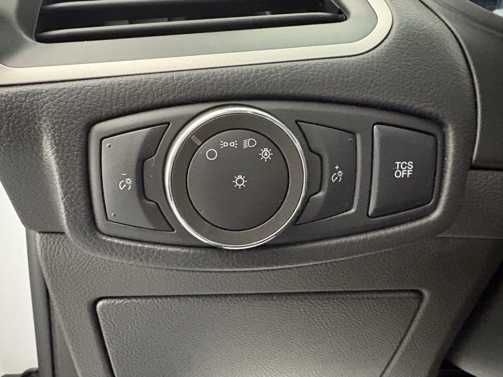 Used 2022 Ford Edge SEL image 16