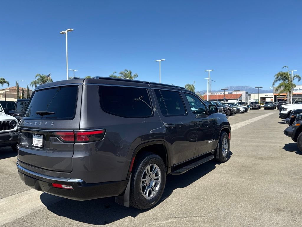 Used 2023 Jeep Wagoneer 4WD image 7