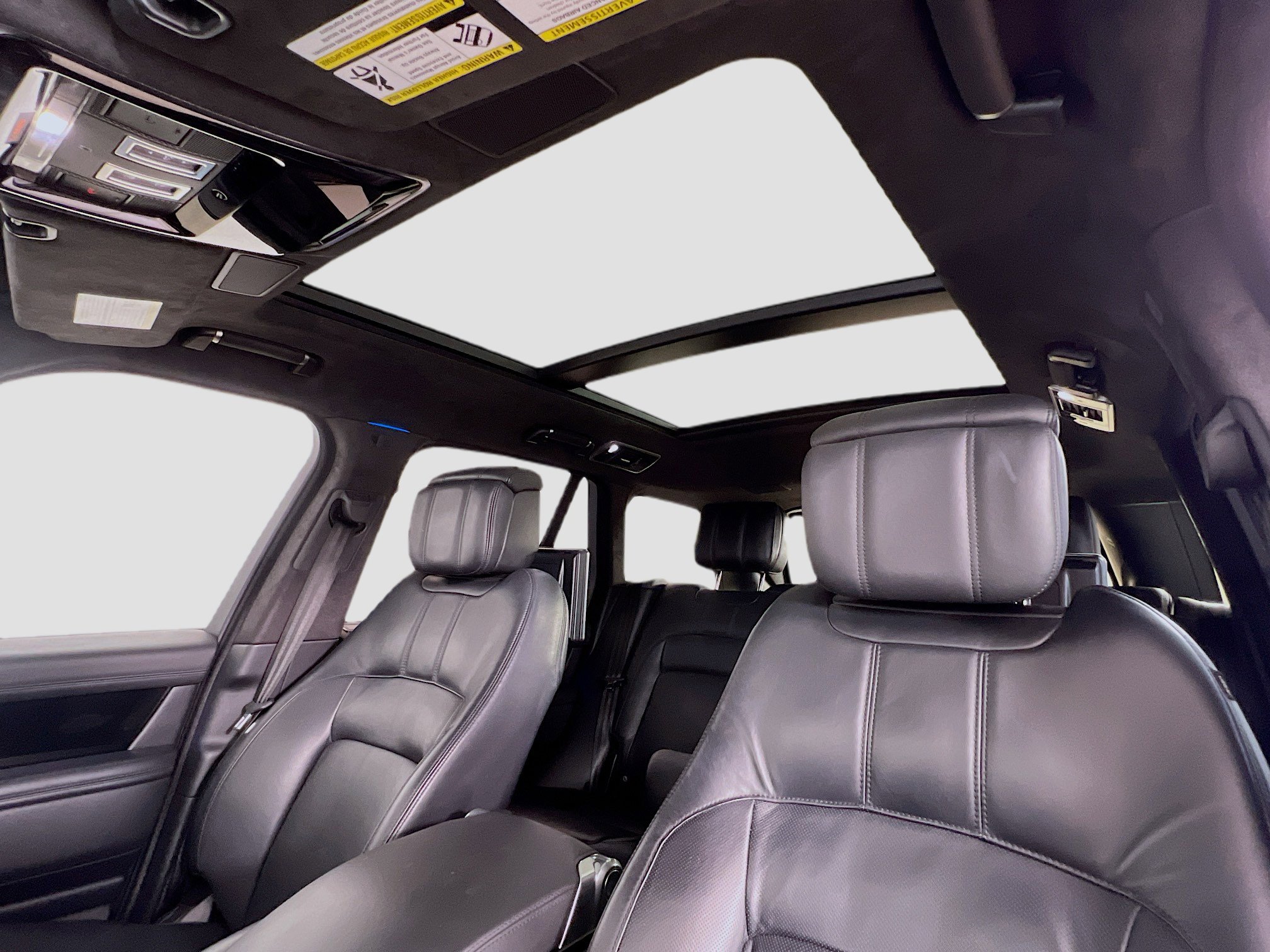 Used 2019 Land Rover Range Rover Autobiography image 23