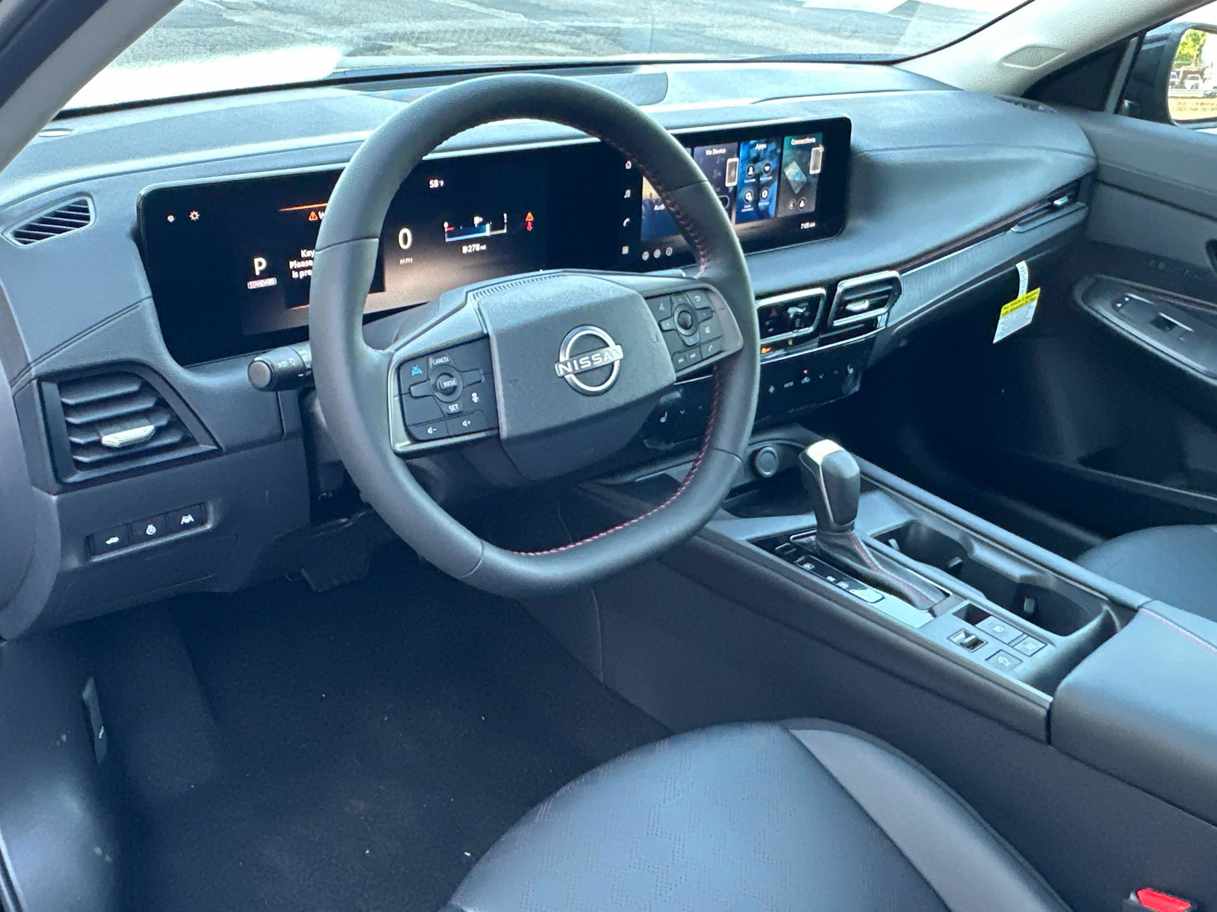 New 2026 Nissan Sentra SR w/ SR Premium Package FWD image 32