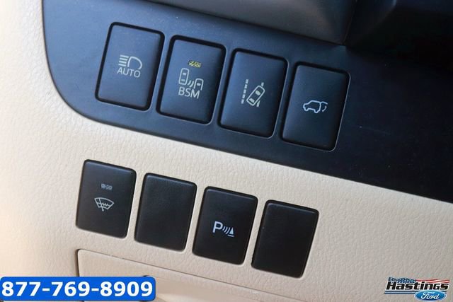 Used 2015 Toyota Highlander Limited w/ Driver Technology Package FWD image 28