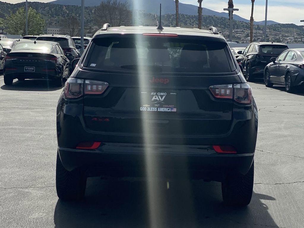 Used 2023 Jeep Compass Limited image 14