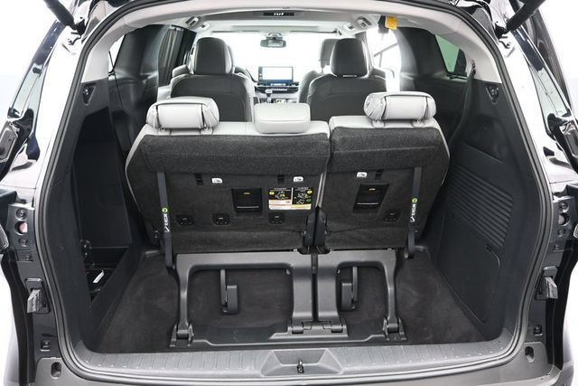 Used 2026 Toyota Sienna XLE AWD/4WD image 19