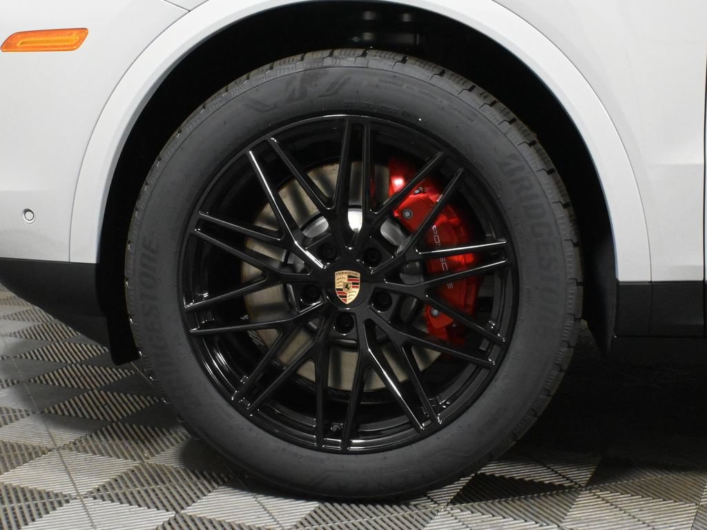 Used 2026 Porsche Cayenne S AWD/4WD image 12