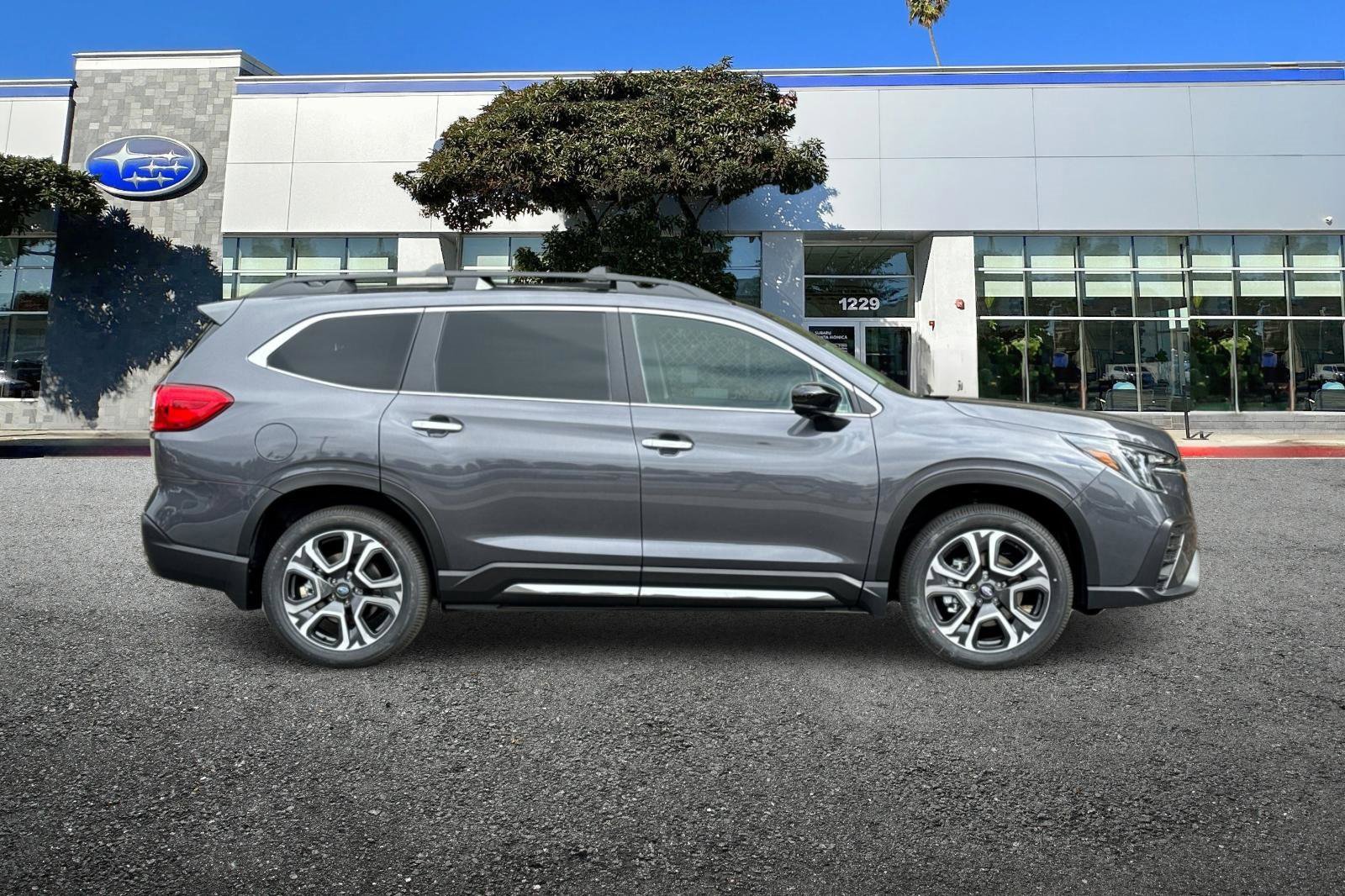 New 2025 Subaru Ascent Touring w/ Popular Package #2 image 3