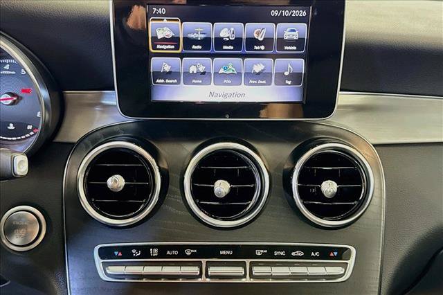 Used 2019 Mercedes-Benz GLC 300 4MATIC image 13