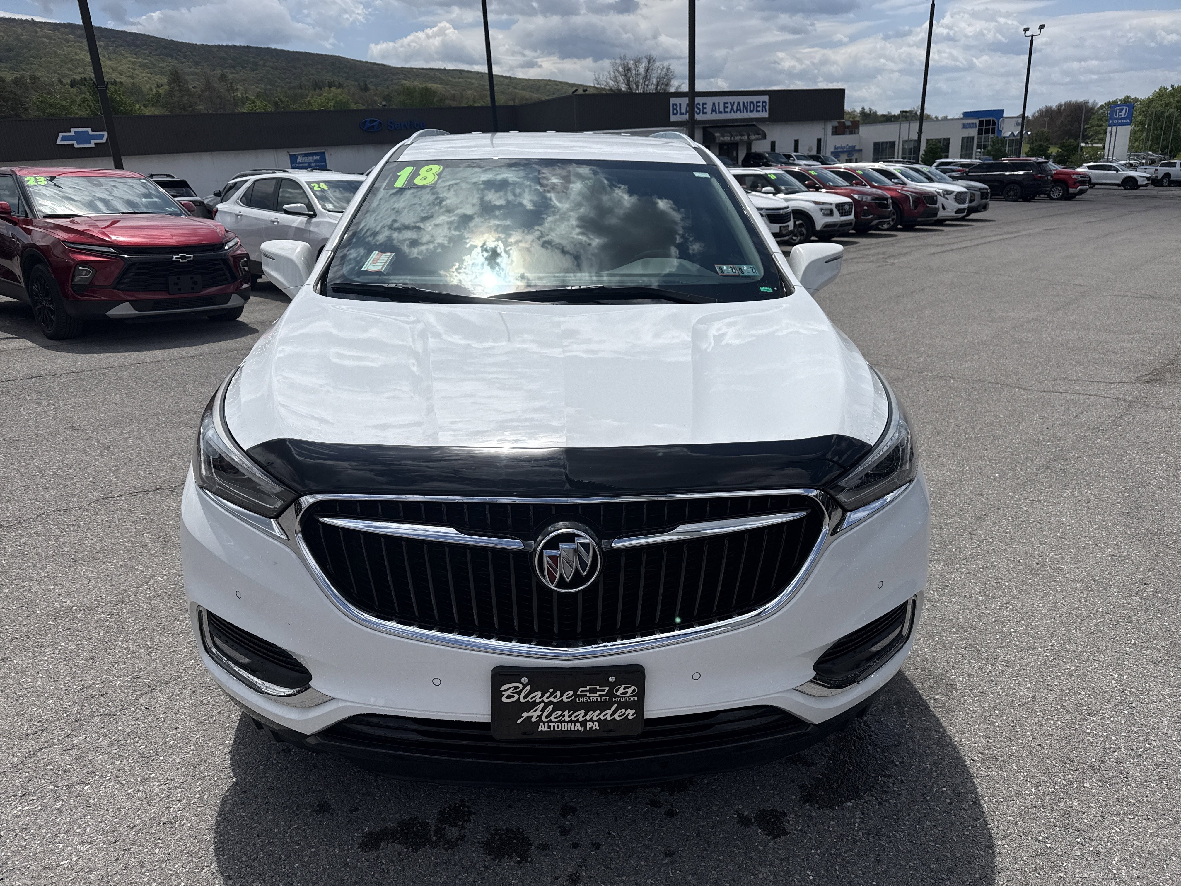 Used 2018 Buick Enclave Premium AWD/4WD image 9