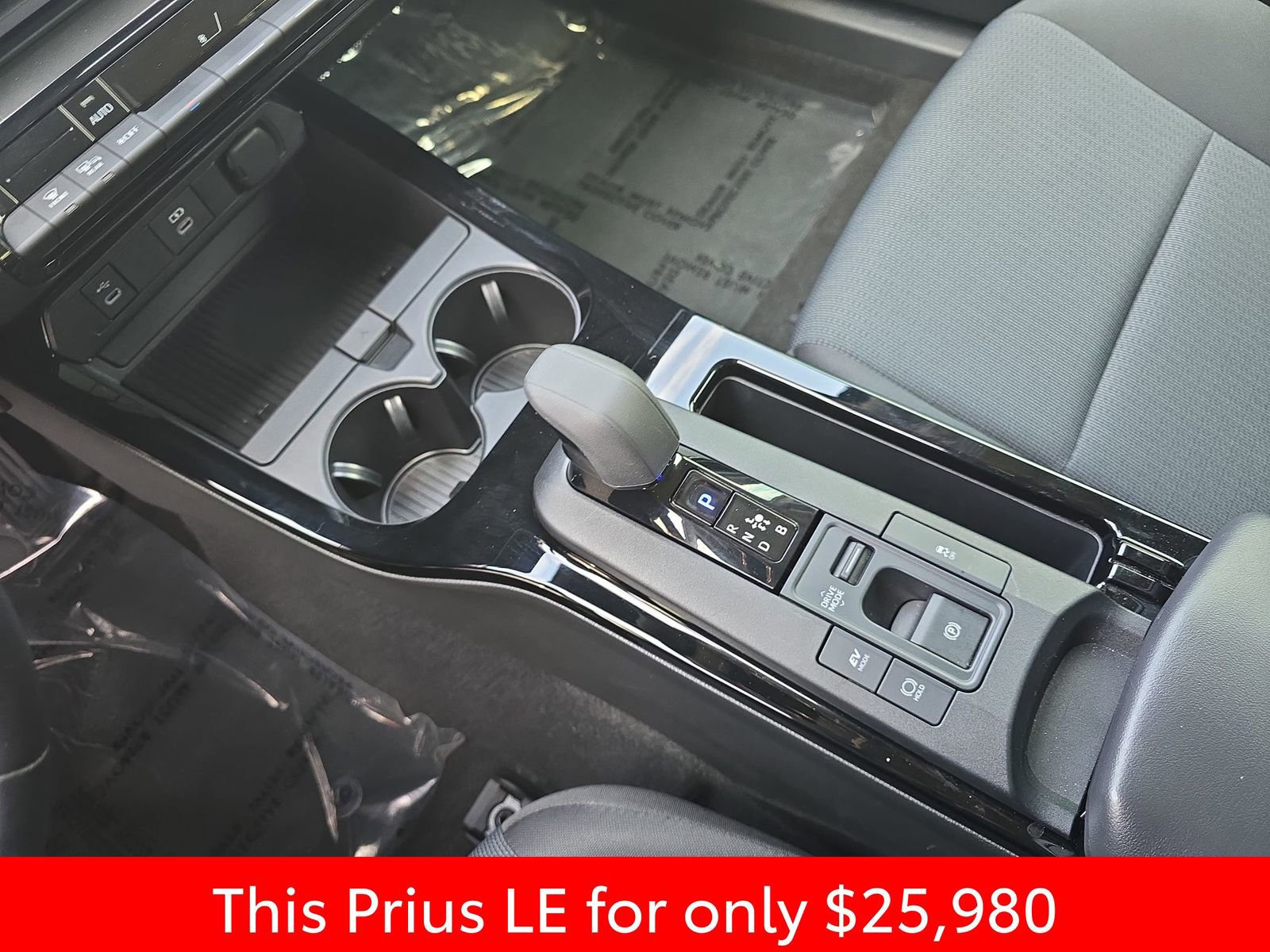 Used 2024 Toyota Prius LE FWD image 30