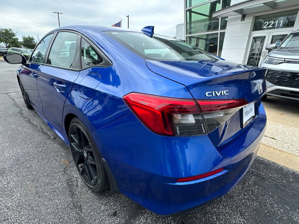 Used 2023 Honda Civic Sport image 4