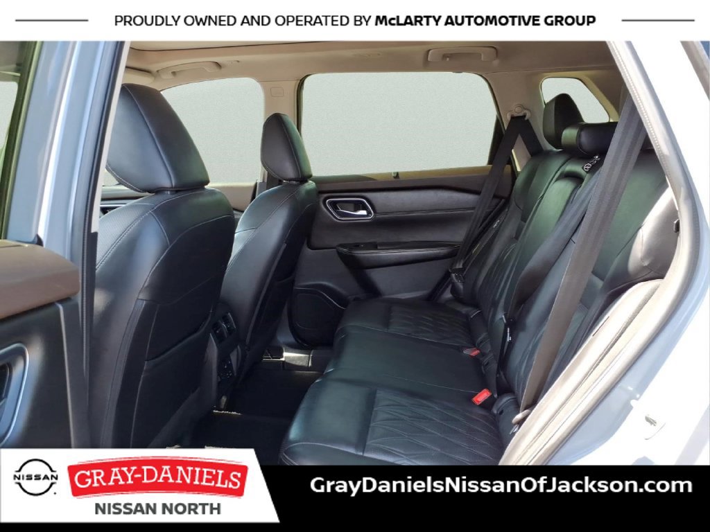 Used 2023 Nissan Rogue Platinum w/ Platinum Premium Package FWD image 25